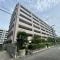 【大阪府/大阪市東淀川区豊里】ロイヤルアーク上新庄 外観：鉄筋コンクリー造り8階建て1階部分