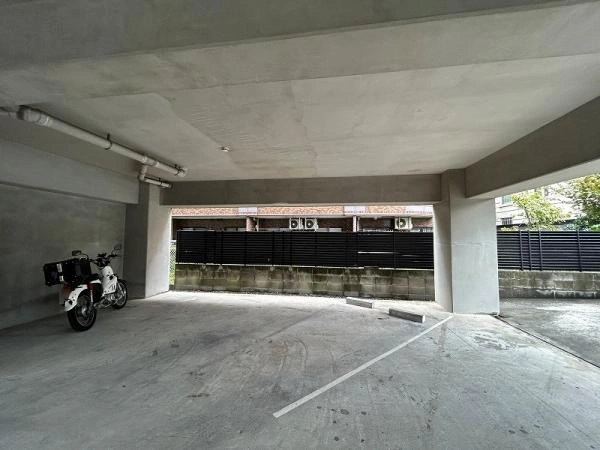 現地　平置きの駐車場