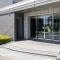 【神奈川県/横浜市神奈川区栗田谷】パークハウス三ツ沢ヒルトップテラス 横浜市ブルーライン「三ツ沢下町」駅徒歩9分。最寄りのバス停より、JR「横浜」駅へバスアクセスも可能。
