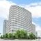 【神奈川県/横浜市西区みなとみらい】M.M.TOWERS FORESIS L棟 外観：みなとみらい線「みなとみらい」駅まで徒歩3分。通勤・通学やお出かけに便利な、生活しやすい立地です。