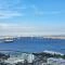 【神奈川県/横浜市神奈川区栄町】ザ・ヨコハマタワーズ　タワーイースト 晴れた日には、横浜ベイブリッジ、横浜港、みなとみらいエリア、観覧車等の横浜らしい景色が一望できます。