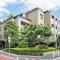 【東京都/武蔵野市吉祥寺本町】ザ・パークハウス吉祥寺 外観：地上5階建てマンションの1階部分。階下には住戸がなく、生活音を気にすることなく暮らせます。
