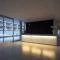 【東京都/調布市菊野台】パークハウス　ザ　ガーデン 落ち着いた印象のロビー。暮らしをより快適にサポートしてくれる、フロントサービスがございます。