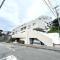 【大阪府/箕面市石丸】ロイヤルヒルズ箕面 総戸数92戸のRC造。北大阪急行線「箕面萱野」駅徒歩16分。始発駅なので、快適に電車移動ができます。