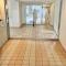 【千葉県/松戸市新松戸】パークホームズ新松戸駅前 オートロック付きで防犯面にも配慮された、明るく清潔感のあるエントランスです。