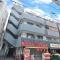 【東京都/目黒区鷹番】セザール学芸大学 外観：最上階・角部屋の住戸。駅までは徒歩１分の距離で、毎日の通勤通学に便利です。
