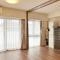 【埼玉県/朝霞市北原】プレシス朝霞台パークフロント 11.8帖のリビングと5.0帖の間にはフルオープン可能な可動間仕切りがあるため開放的な空間に！
