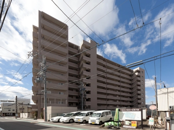 プラウド小牧