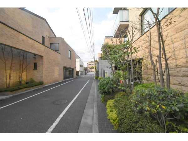 グランドメゾン代沢