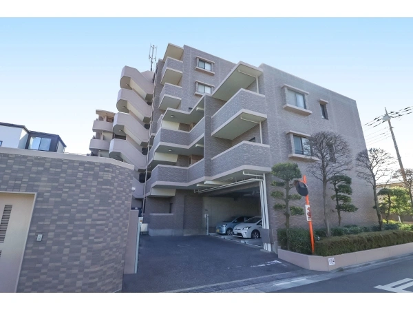 ソフィア川口
