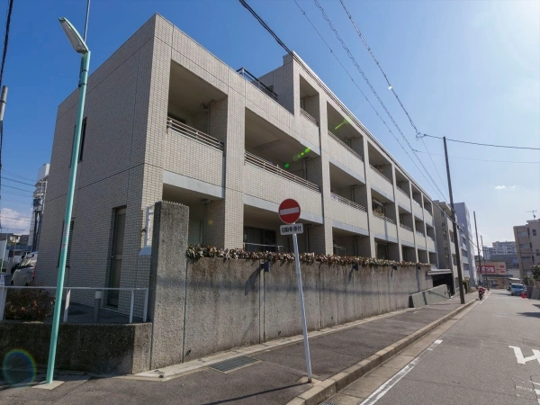 プラウド名東・社口