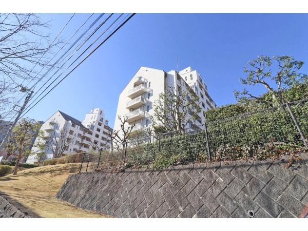 長池公園せせらぎ通り南