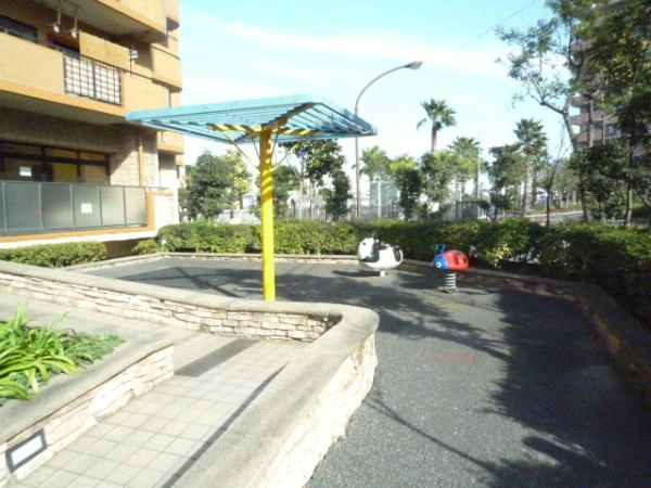 ダイアパレス潮見 敷地内公園