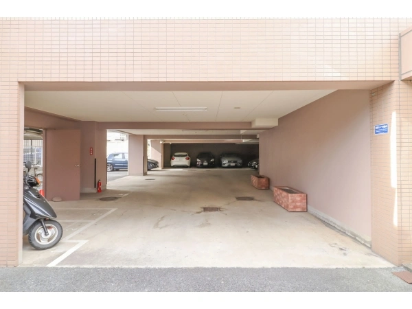 ベルメゾン船橋本町 敷地内
