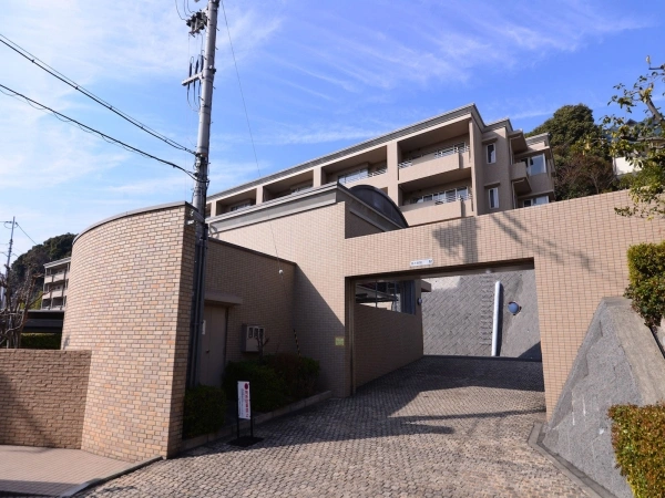 メゾン岡本7丁目