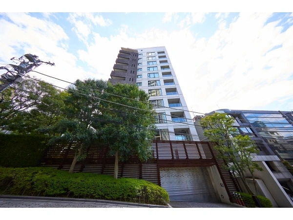 フォレセーヌ赤坂氷川町