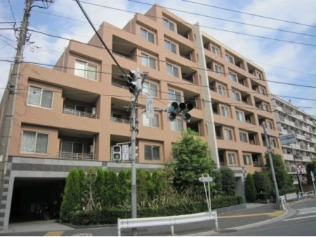 アデニウム学芸大学