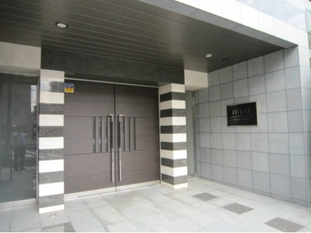 アデニウム学芸大学