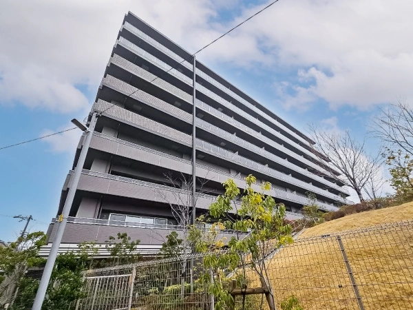 レーベン千里青山台グランハイ