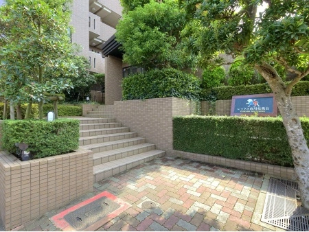レックス市川松飛台