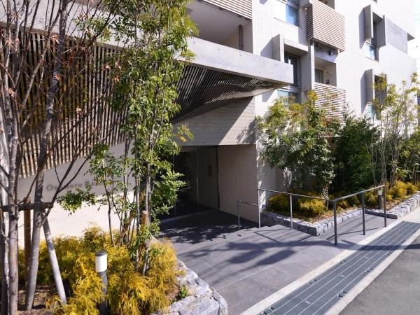 岡本レジデンス