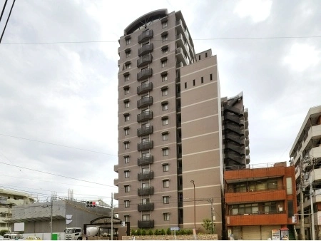 町田パインマンション駅前通り