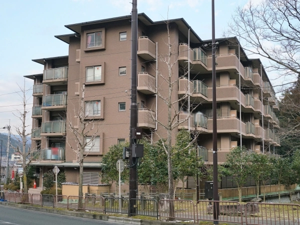 ヴェルビュ宝ヶ池パークサイド