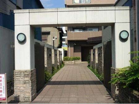 フォルスコート北浦和駅前