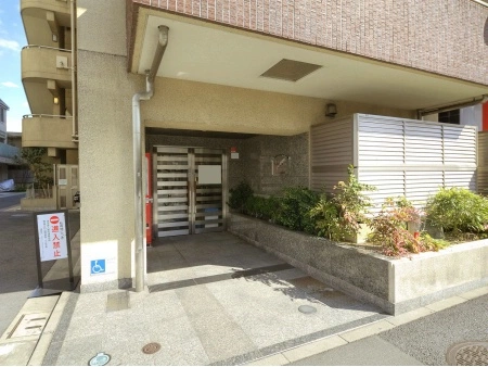 プレー・ルドゥーク新宿御苑