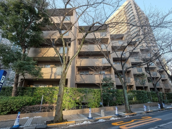 アークタワーズ