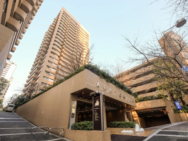 アークタワーズ