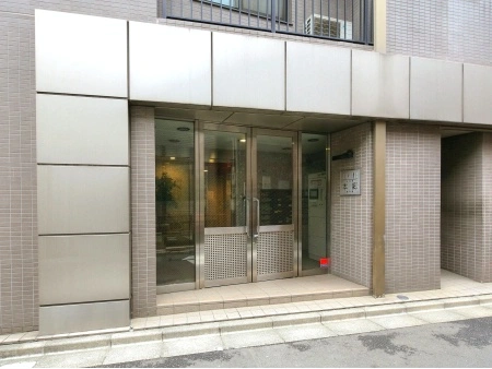 ルミネ本郷赤門前
