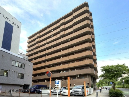 ダイアパレス新横浜駅前公園