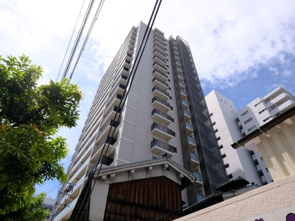 プレミスト靭本町