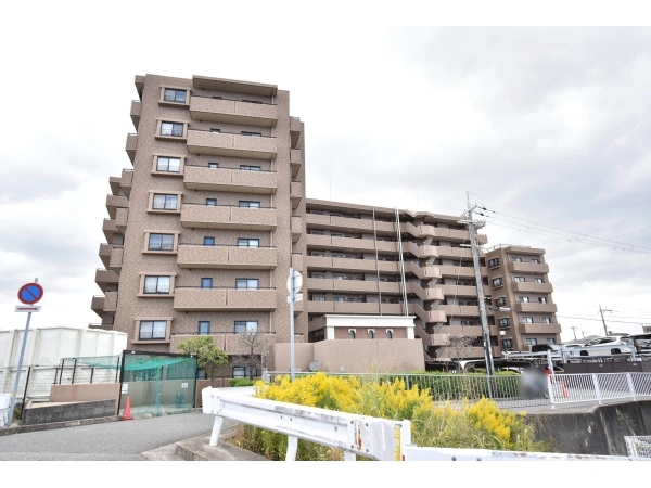 ライオンズガーデン園田