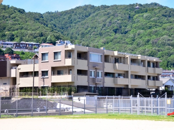 グルーブ西岡本プレミアム
