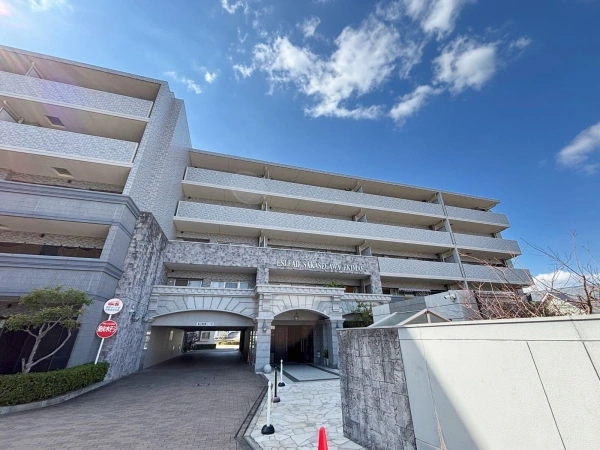 エスリード逆瀬川駅前