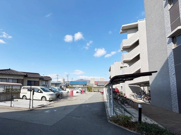 エスリード逆瀬川駅前
