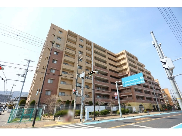 ファミール逆瀬川ザ・ガーデン