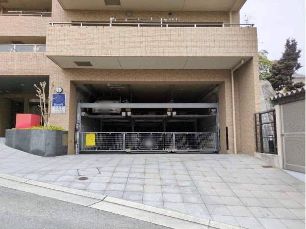 クイーンズ・プレイス雲雀丘花屋敷