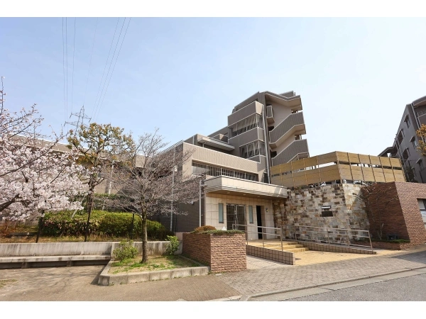 アルス逆瀬川千種