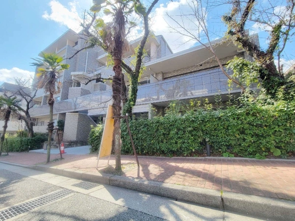 エスリード雲雀丘花屋敷