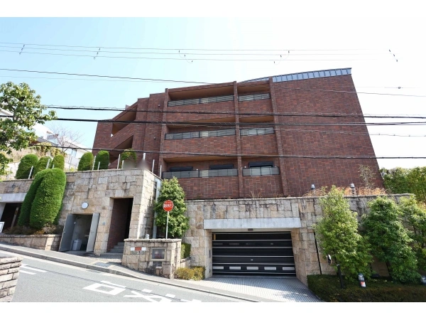 ファミールグラン雲雀丘