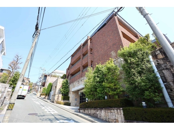 ファミールグラン雲雀丘
