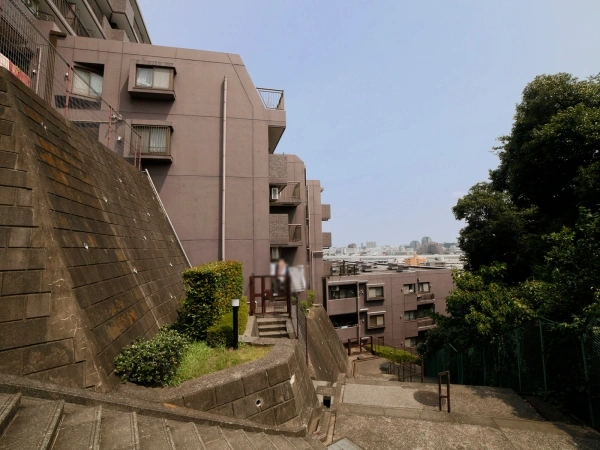 コスモ横浜和田町ヒルズ