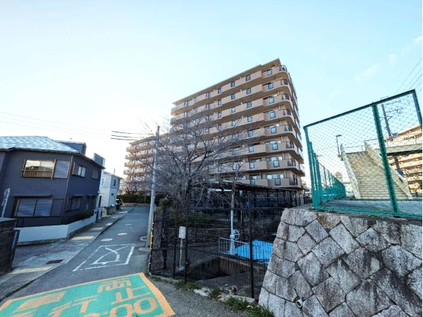 グランドール逆瀬川