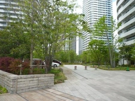 MMタワーズ　フォレシス 敷地内