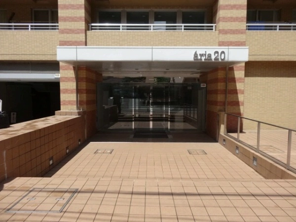 アーリア20