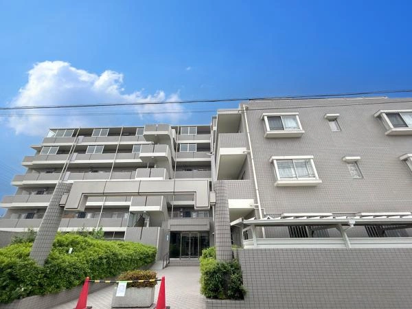 ダイヤモンドメゾン大宮日進1
