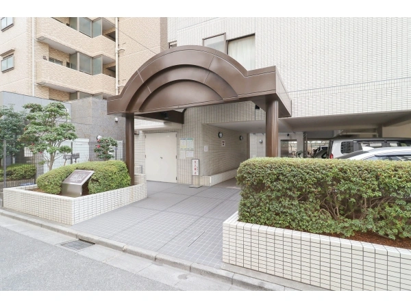グランドメゾン川口幸町 敷地内